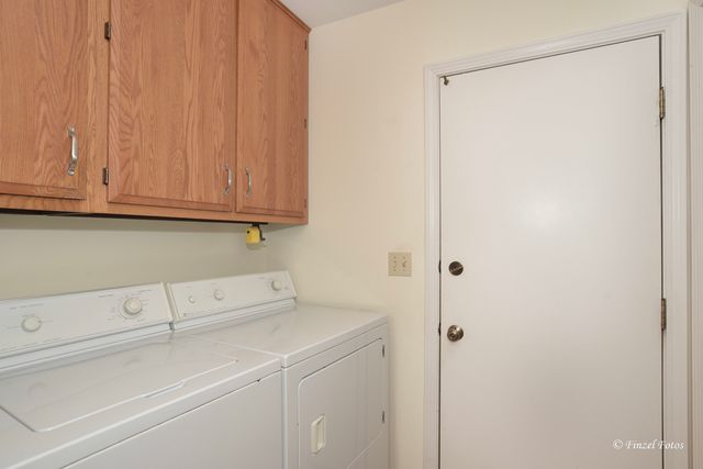 691 CANYON Lane, Elgin, IL 60123