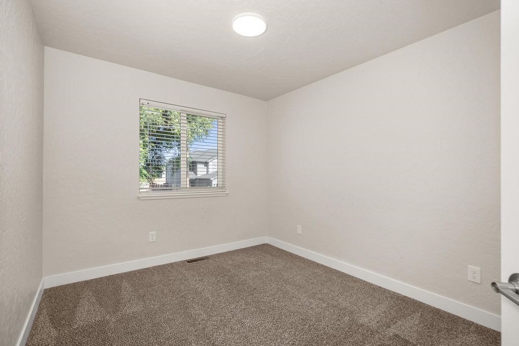 11904,11905,119 E Spruce Ln, Spokane Valley, WA 99206 photo 24