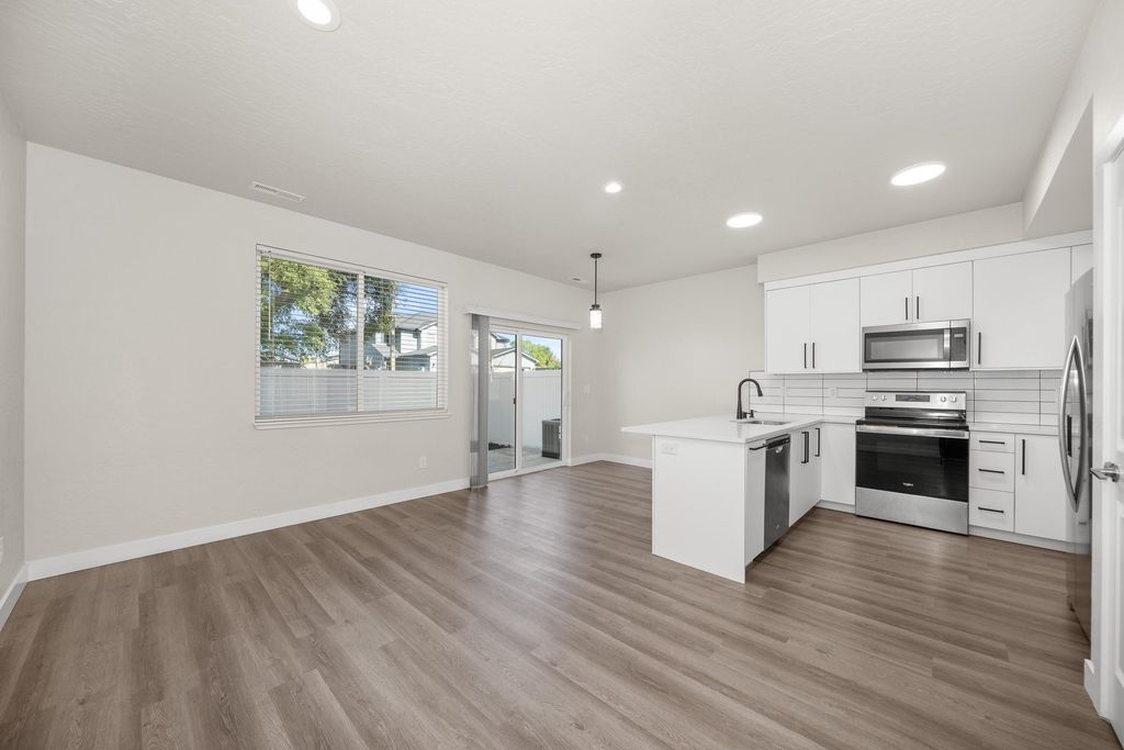 11904,11905,119 E Spruce Ln, Spokane Valley, WA 99206 photo 7