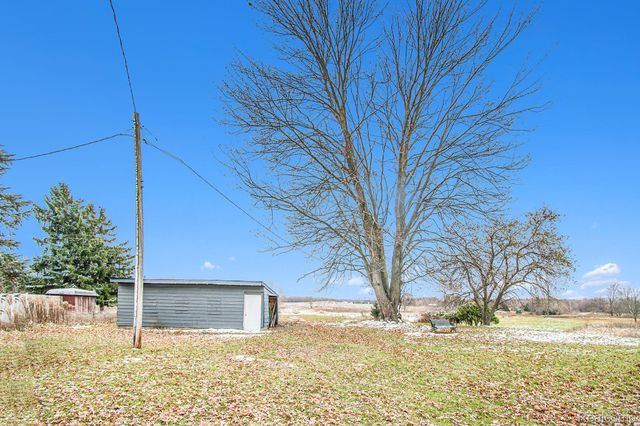 9433 E Lovejoy Road, Conway Township, MI 48872