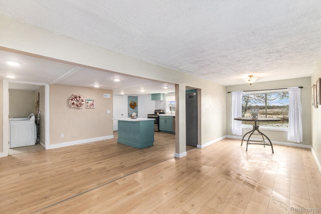 9433 E Lovejoy Road, Conway Township, MI 48872