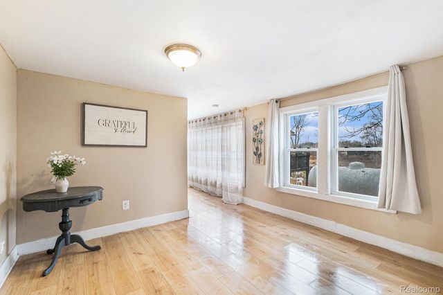 9433 E Lovejoy Road, Conway Township, MI 48872