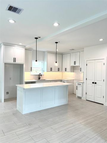 7107 Foster Street A, Houston, TX 77021