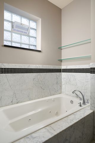 1505 W Walton Street 3, Chicago, IL 60642
