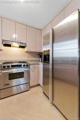 7632 Danbury Circle Circle, West Bloomfield Charter Township, MI 48322