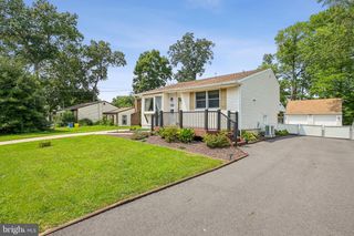 417 FLORENCE AVE, Maple Shade, NJ 08052