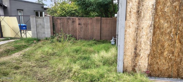 2810 N 29TH Place, Phoenix, AZ 85008