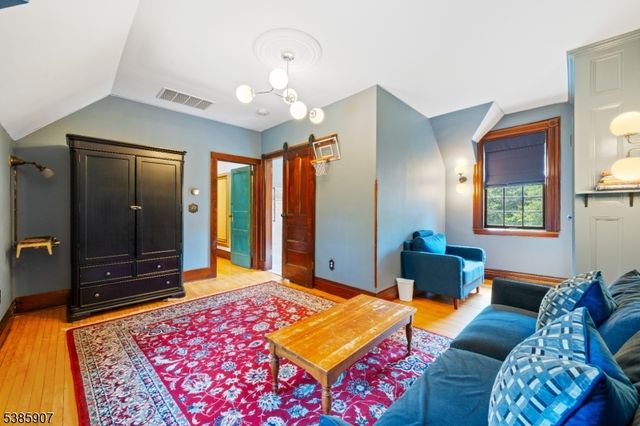 30 N Mountain Ave, Montclair Twp., NJ 07042