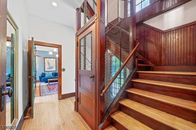 30 N Mountain Ave, Montclair Twp., NJ 07042