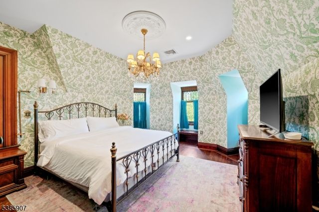 30 N Mountain Ave, Montclair Twp., NJ 07042