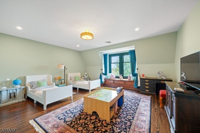 30 N Mountain Ave, Montclair Twp., NJ 07042