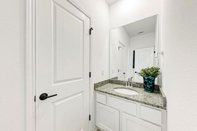 5028 Olimpico WAY, Leander, TX 78641