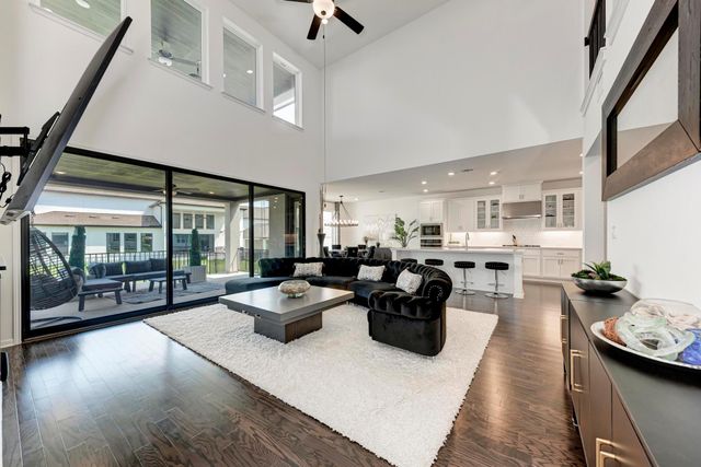 5028 Olimpico WAY, Leander, TX 78641