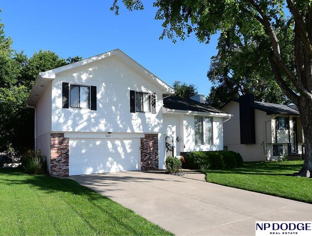 6374 S 136 Street, Omaha, NE 68137
