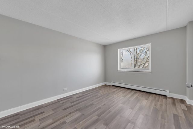 586 FAIRWAY VIEW Drive 2C, Wheeling, IL 60090