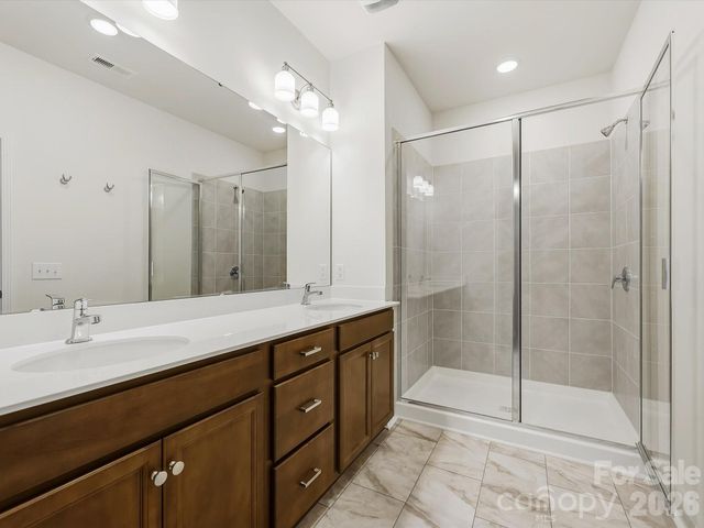 6605 Fire Lily Lane, Charlotte, NC 28216