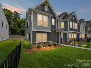 6605 Fire Lily Lane, Charlotte, NC 28216