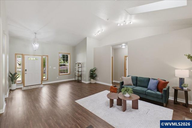 740 Gray Pine St, Lyons, OR 97358