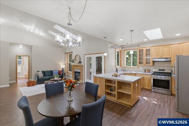 740 Gray Pine St, Lyons, OR 97358