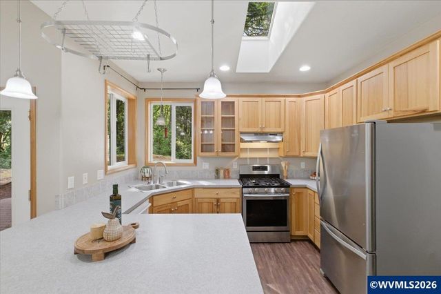 740 Gray Pine St, Lyons, OR 97358