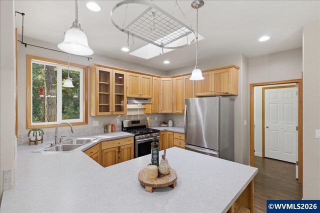 740 Gray Pine St, Lyons, OR 97358
