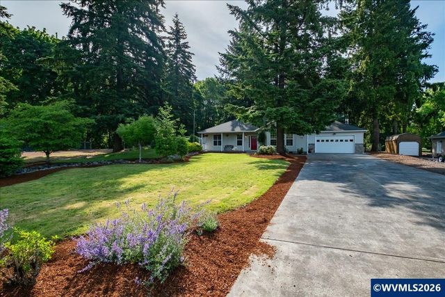 740 Gray Pine St, Lyons, OR 97358