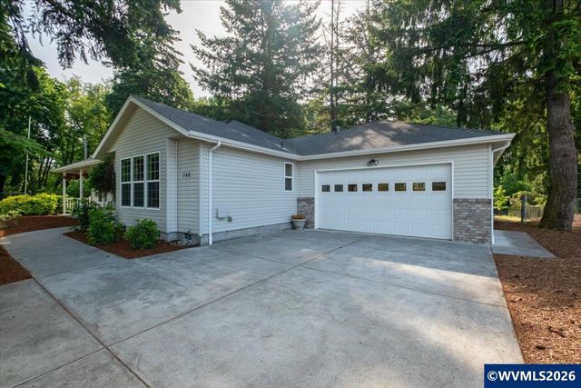 740 Gray Pine St, Lyons, OR 97358