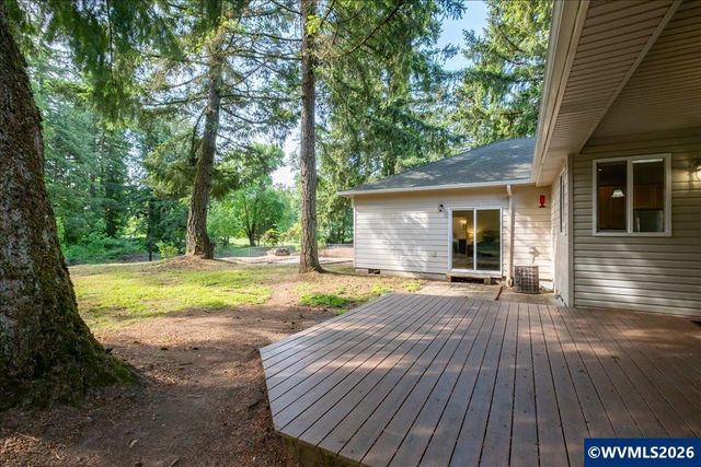 740 Gray Pine St, Lyons, OR 97358