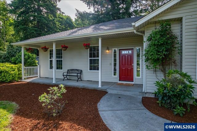 740 Gray Pine St, Lyons, OR 97358