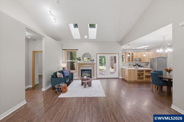 740 Gray Pine St, Lyons, OR 97358