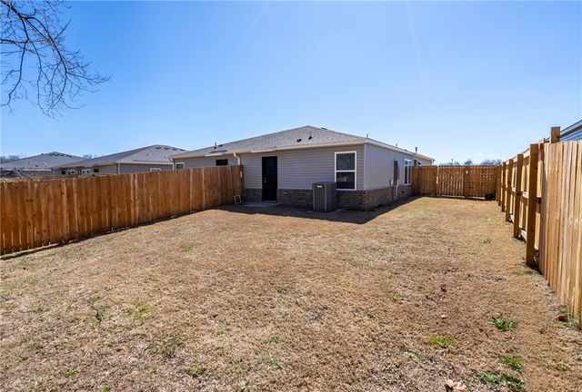 218 NW 67th Avenue, Bentonville, AR 72713