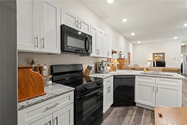 218 NW 67th Avenue, Bentonville, AR 72713