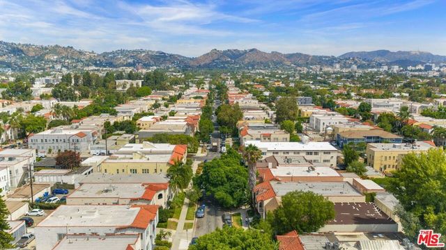 351 N Spaulding Avenue, Los Angeles, CA 90036