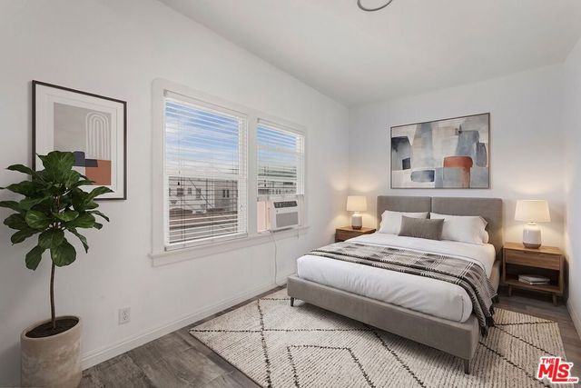 351 N Spaulding Avenue, Los Angeles, CA 90036