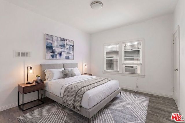 351 N Spaulding Avenue, Los Angeles, CA 90036