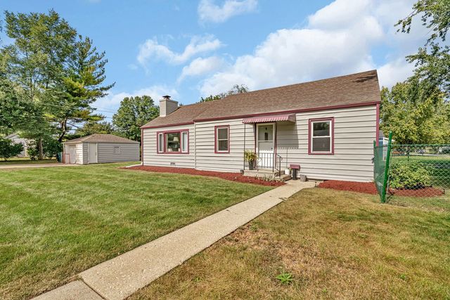 1901 Wilcox Street, Crest Hill, IL 60403