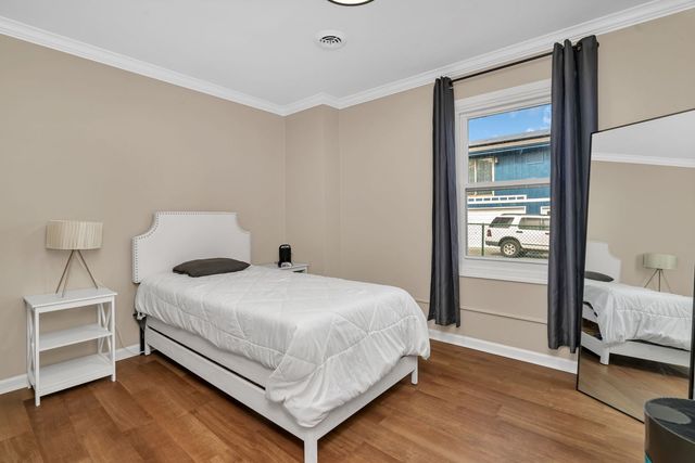 1901 Wilcox Street, Crest Hill, IL 60403