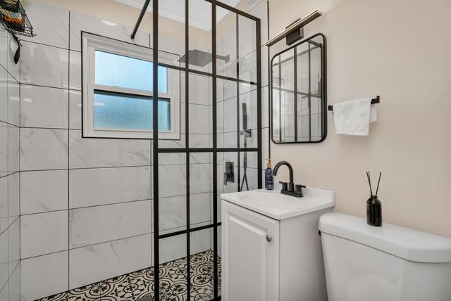 1901 Wilcox Street, Crest Hill, IL 60403