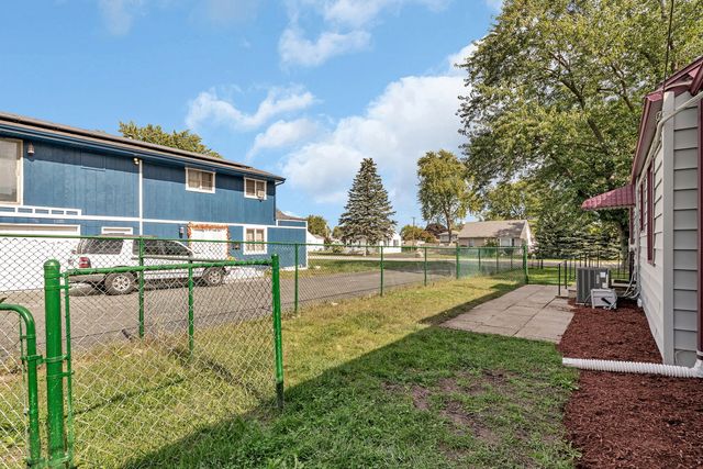 1901 Wilcox Street, Crest Hill, IL 60403