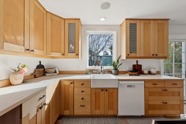 998 Virginia St, Berkeley, CA 94710