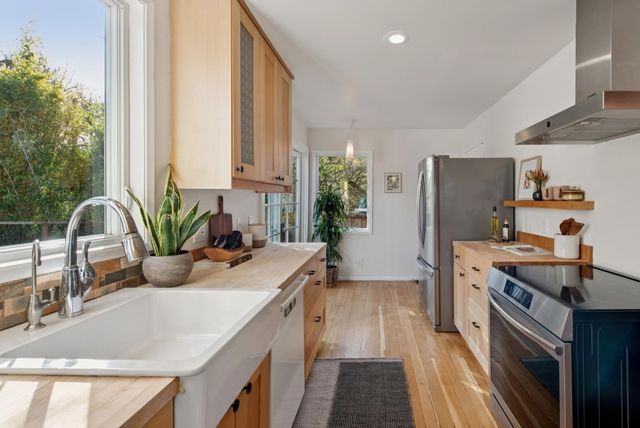 998 Virginia St, Berkeley, CA 94710