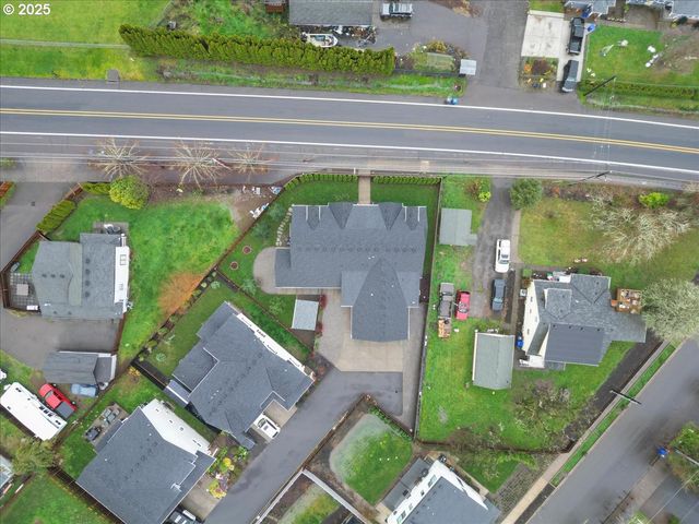 14249 HOLCOMB Blvd, Oregon City, OR 97045