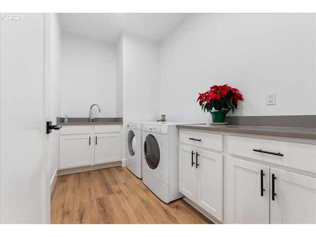 14249 HOLCOMB Blvd, Oregon City, OR 97045