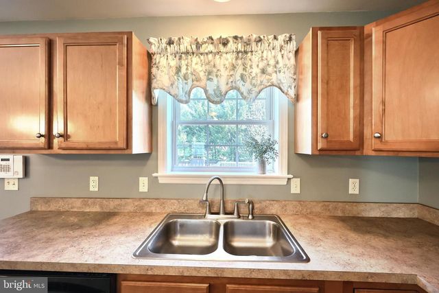 115 AUSTIN DR, Mount Wolf, PA 17347