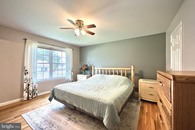 115 AUSTIN DR, Mount Wolf, PA 17347
