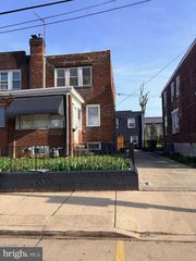 220 N 9TH ST, Darby, PA 19023