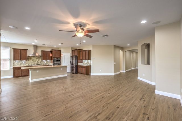 9476 Chandler Springs Avenue, Las Vegas, NV 89148