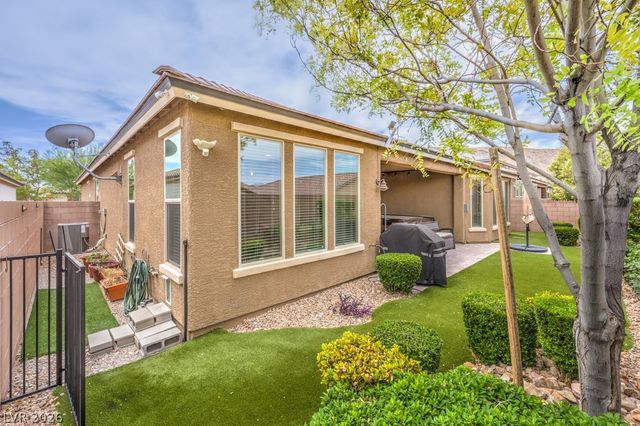 9476 Chandler Springs Avenue, Las Vegas, NV 89148