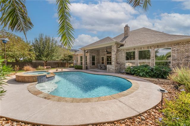 5403 Crosswater Drive, College Station, TX 77845