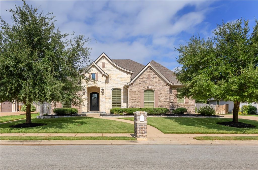 5403 Crosswater Drive, College Station, TX 77845